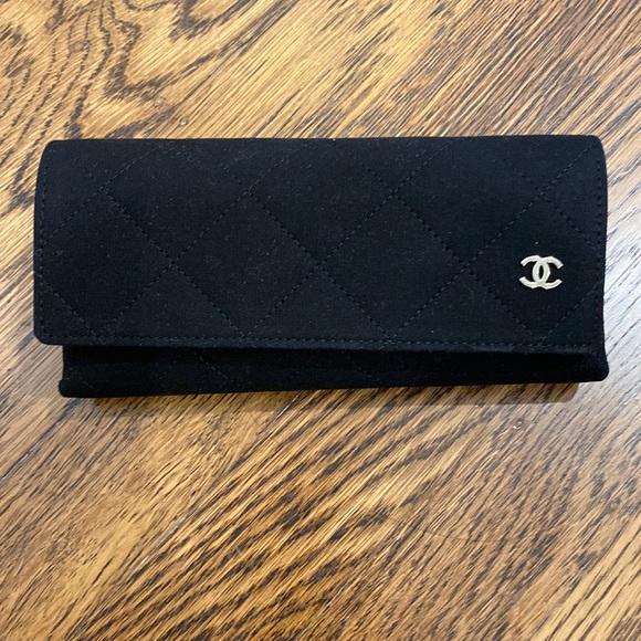 Chanel glasses sunglasses case - Picture 1 of 3